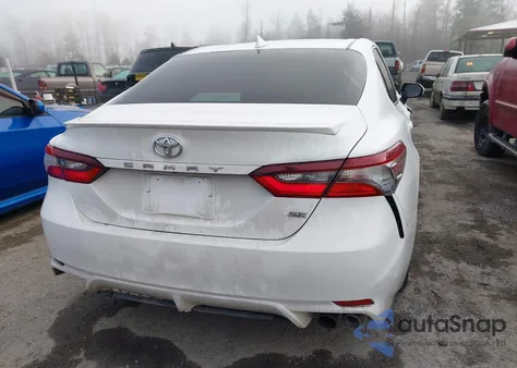 2022 Toyota Camry Se z USA, uszkodzony, nr VIN 4T1G11AKXNU057996